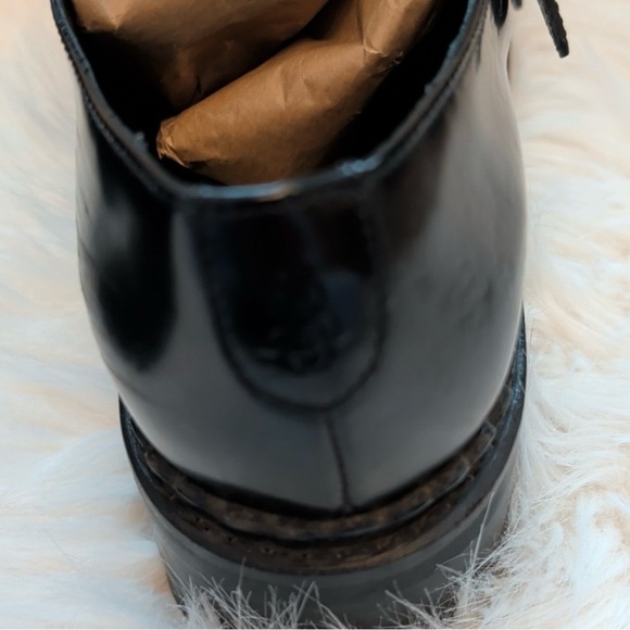 Black Women's Brogue Shoes - Picture 5 of 8